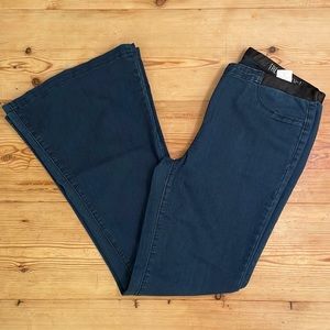 BLANK NYC Pull-On Jeans - Size 31